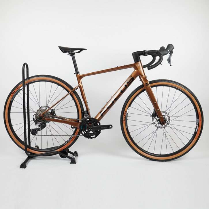 Focus Atlas 8.7 Carbon goldbrown 2023 RH-S Ausstellungsrad